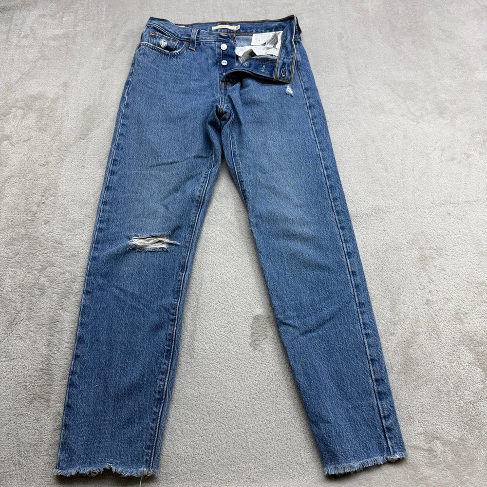Levi's Premium Wedgie Straight Jeans Women 26 Blue Distressed Raw Hem Streetwear